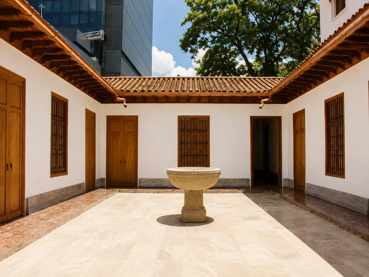 Patio de una casa colonial del casco historico de Ciudad Bolivar